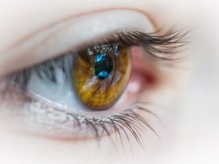 Øjenoperation med laser